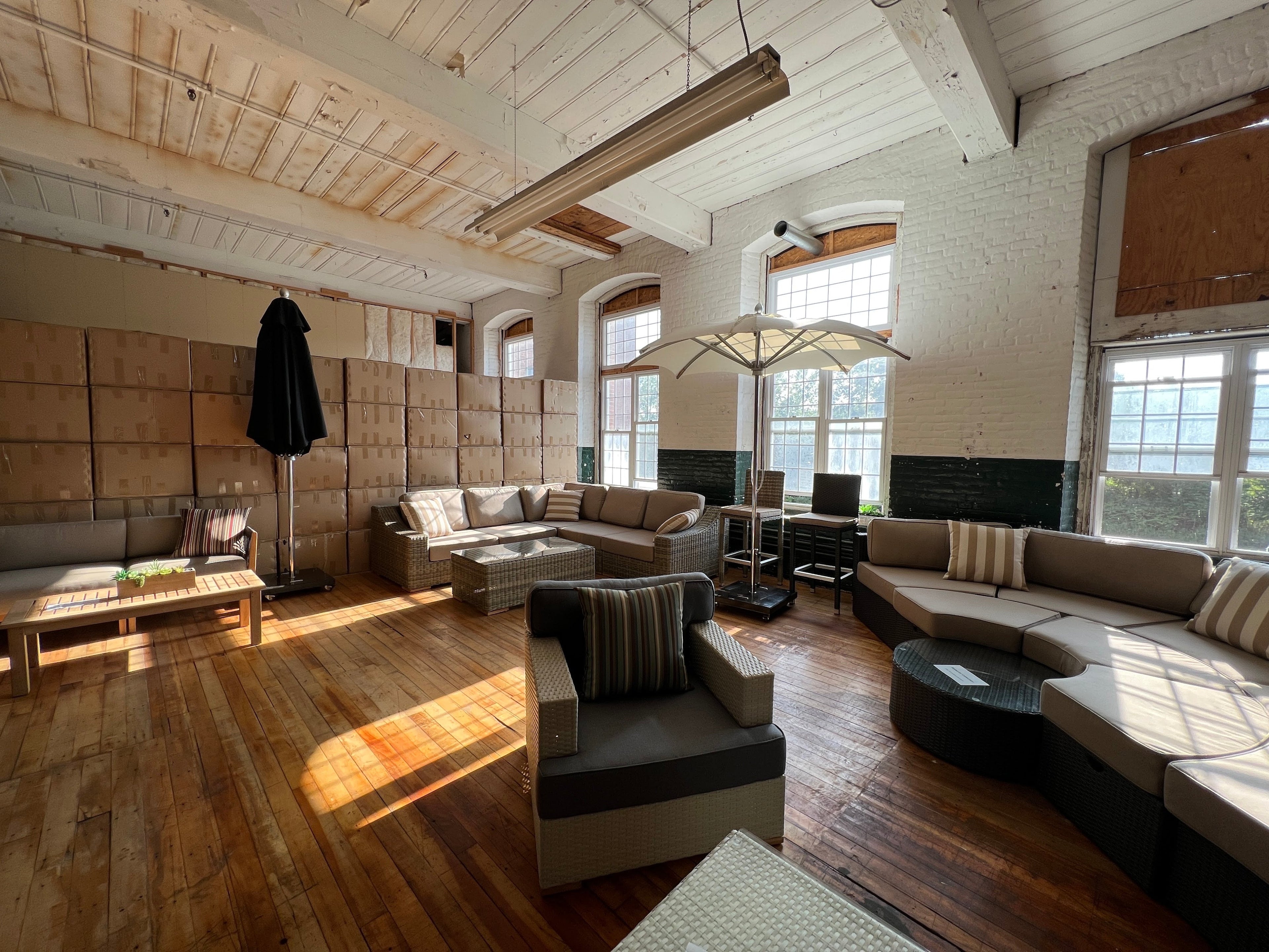 rhode island outdoor furniture showroom